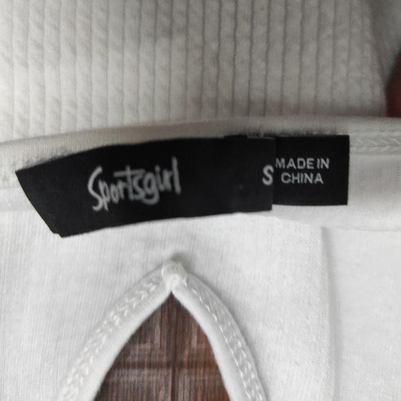 White Ribbed top - Picture 4 of 7